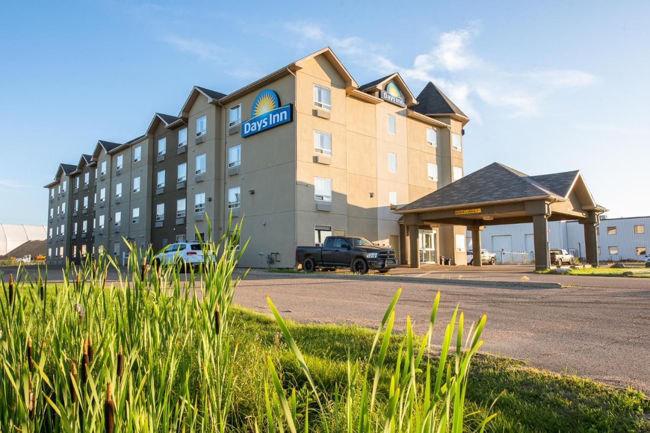 Days Inn By Wyndham Bonnyville Zewnętrze zdjęcie
