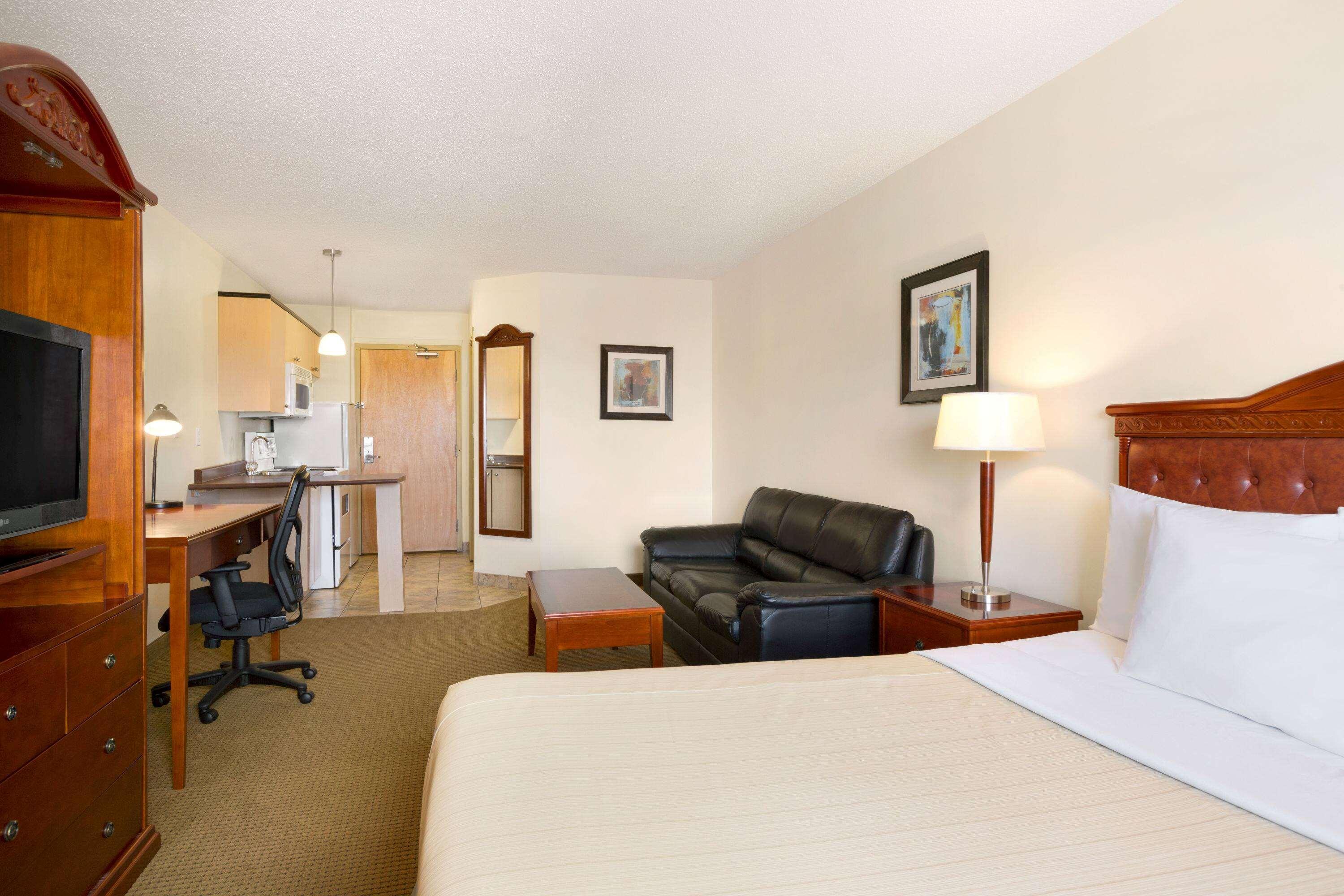 Days Inn By Wyndham Bonnyville Zewnętrze zdjęcie