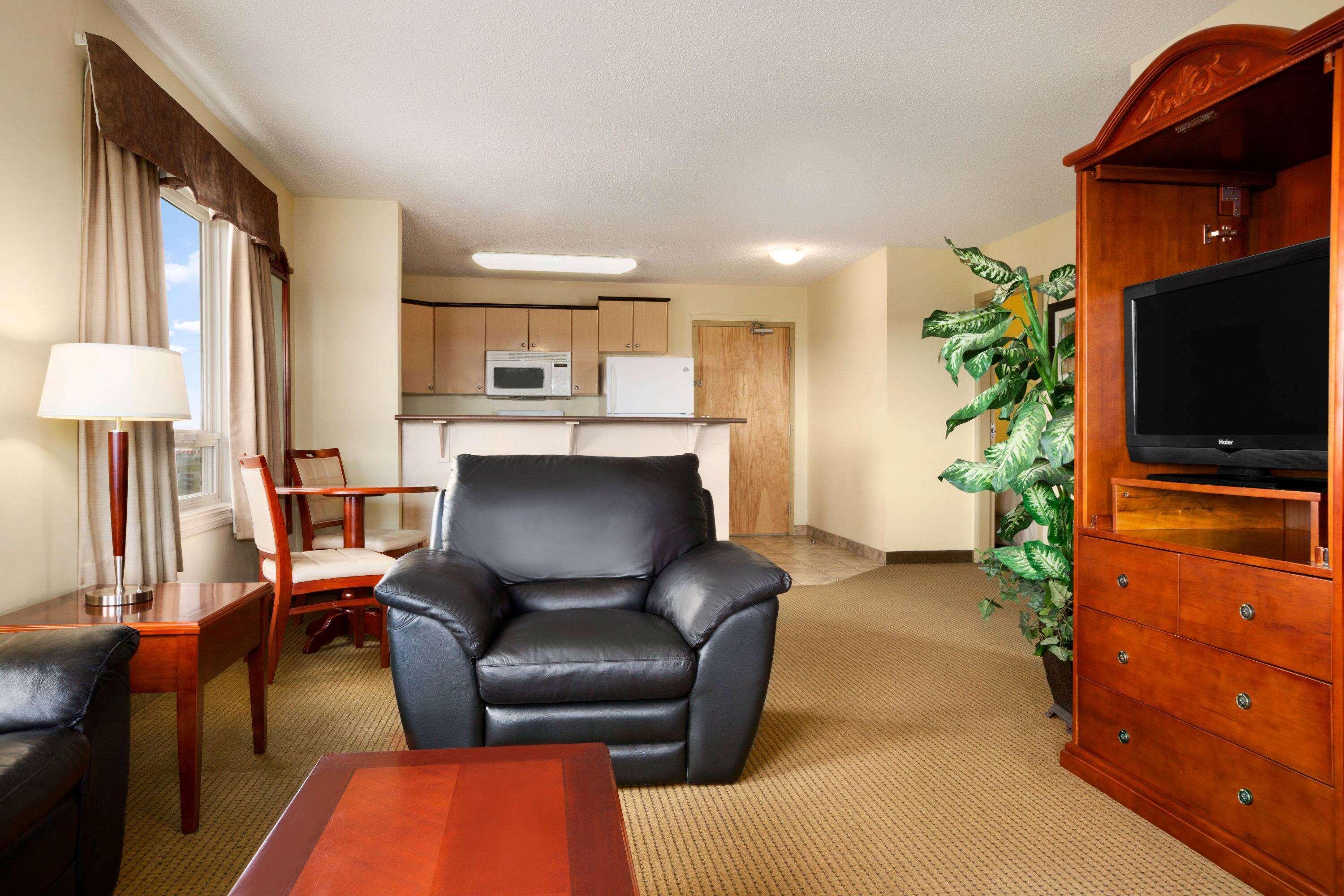Days Inn By Wyndham Bonnyville Zewnętrze zdjęcie