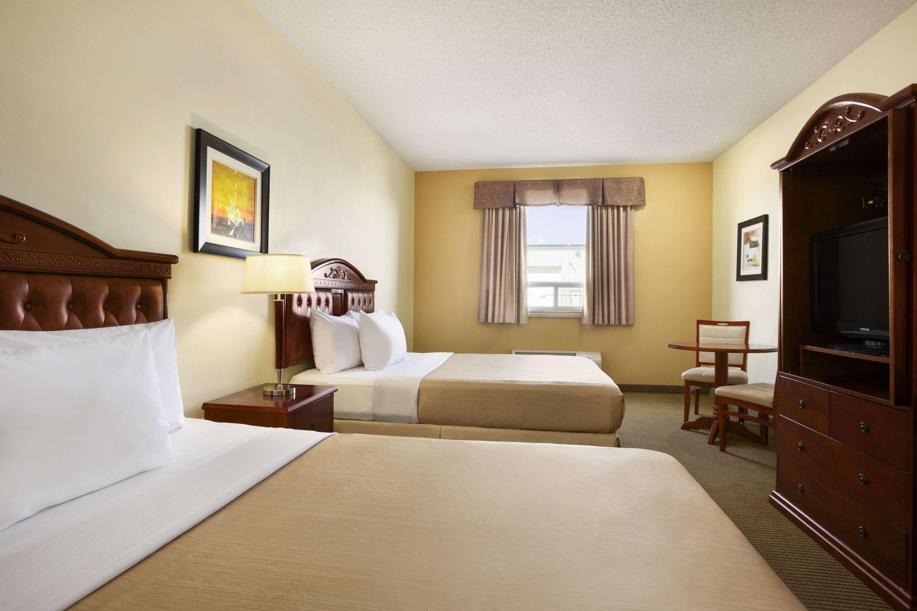 Days Inn By Wyndham Bonnyville Zewnętrze zdjęcie