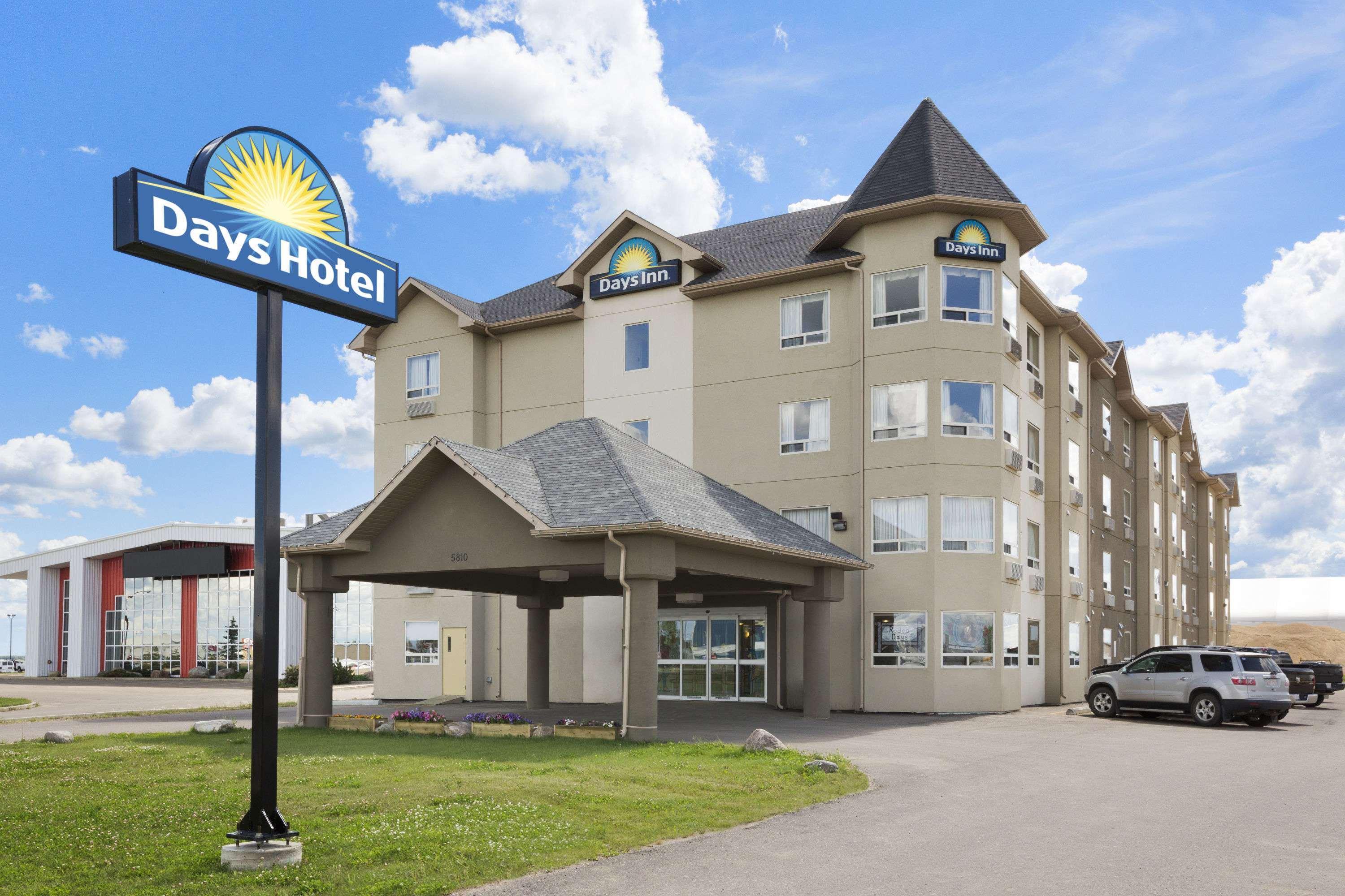 Days Inn By Wyndham Bonnyville Zewnętrze zdjęcie